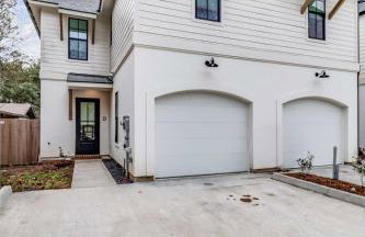 Brand New Designer Townhome in the Middle of Town - Foto 34
