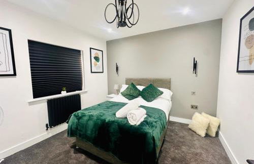 Spacious 2 Bedroom Modern Apartments - Central Location - Free Parking - Smart TV - Washer Dryer - Built for Contractors, Consultants and Work Teams - Foto 15