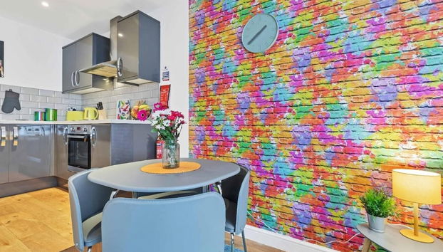 Rainbow Studio - Spacious City Centre - Close to sea - Sleeps 1 to 3 Guests - Foto 4, Habitación