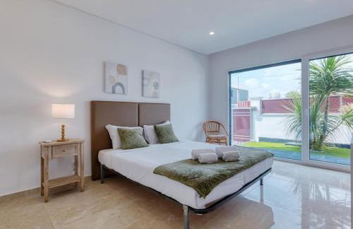 Vita Portucale ! Chic Luxe Villa with Saltwater Pool - Foto 30