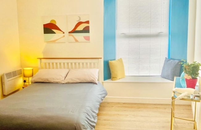 Stunning Renovated & Spacious 2 BR - 100m to Beach - Foto 3