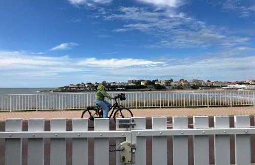 Devant la mer et la plage de ROYAN PONTAILLAC, 4chambres 2 à 8 personnes - Photo 57