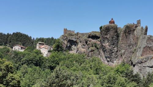 Gîte moderne à Arlempdes: spa, terrasse, grands espaces et visites culturelles - FR-1-582-107 - Foto 3