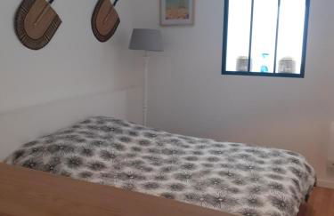 Maison Natis à 400 metres à pieds de l'aéroport - Foto 8