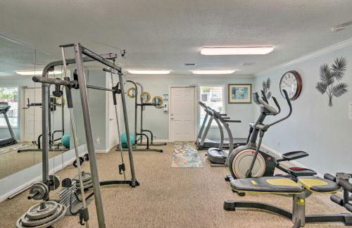 Bay View, Pool Access Romantic Galveston Retreat! - Foto 29