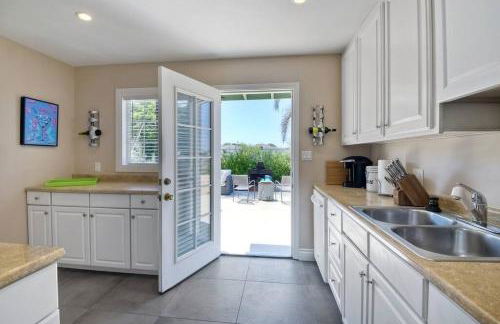 Nice home, Ocean views, and open space views. - Photo 14