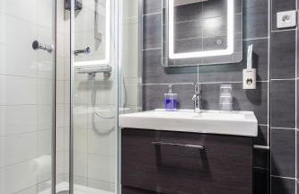 D&E - PARIS-DISNEY - HOLIDAYS APARTMENT - APPARTEMENT DE VACANCES - 5 CHAMBRES- 5 SDB - 5 BEDROOMS - 5 BATHROOMS - Netflix - Foto 33