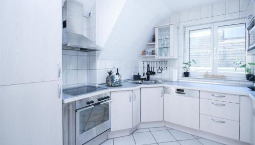 ALFA Stuttgart 3Zi-Maisonette 6 Personen Zuffenhausen nahe Porsche & Bosch l WIFI & SmartTV I 3BR 4 Beds I Kitchen I Bathroom & WC - Foto 5