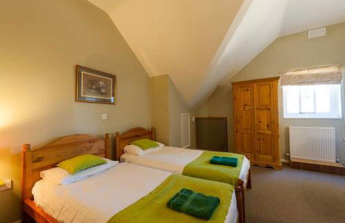 Marshlands House, Sleeps 16 - Country barn with hot tub - Foto 27