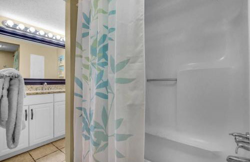 Snowbird rate! Heated pool, steps to private beach - Foto 12