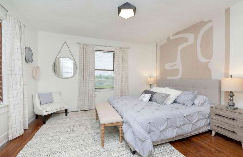 Family Haven with Hot Tub-Near Downtown Indy - Foto 17