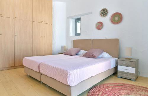 Amelie Villa with pool and amazing sea views, Paros - Photo 23