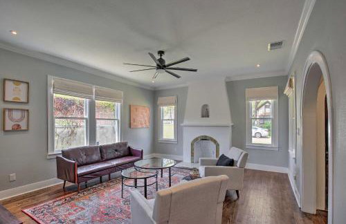 Historic Home with Yard Near St Marys Strip! - Foto 6