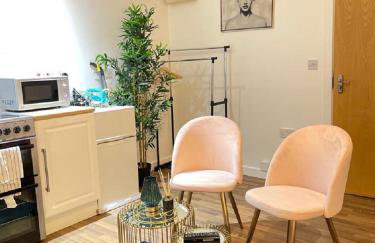 CityNights Studios with Free Parking - Foto 14