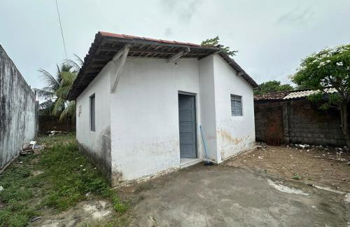 Casa Aconchegante com 2 quartos a 9 minutos de carro para as praias mais procuradas da região - Foto 15