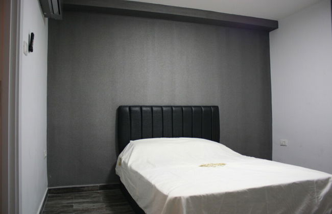 Rich Luxury Suites - Photo 28