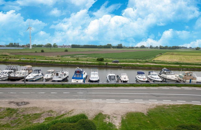 Quiet Getaway w/ Terrace - Foto 27