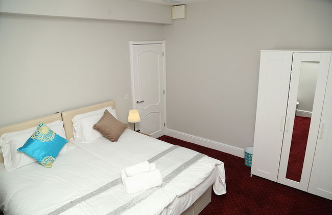 Birmingham Central Station Apartment - Photo 2