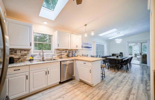 Catskills Lakefront with Hot Tub, Sauna and Theater - Foto 20