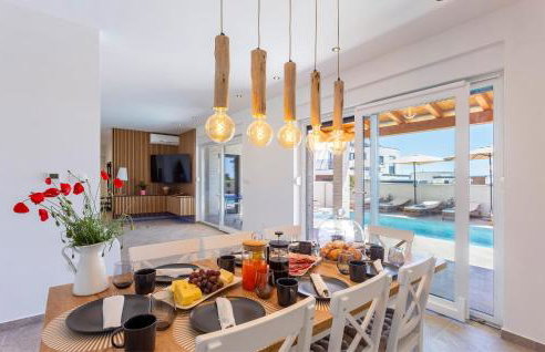 4 Bedroom Cozy Home In Marcana - Foto 7