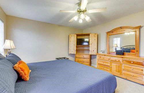 Group Friendly! Waterfront Grand Lake Home with Dock - Foto 16