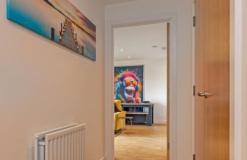 Luxury Apartment-Free Parking-Central Location-Close To Airport, Station & Centre - Foto 24