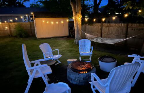 A Cozy Cape house steps to Restaurants & Beaches ~1.4 miles down scenic roads - Foto 29