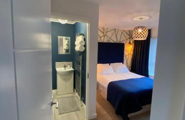 Entire Spacious 3-Bed Family Home, City Centre, Free Parking, Garden - Foto 3