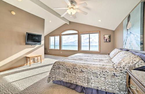 East Tawas Home with Patio, Lake Huron On-Site - Foto 13