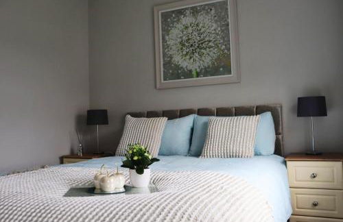 Last-Minute Escape l The Grey Door 2 Bed Cottage Banbridge Parking Private Garden l Nestled Property Management - Foto 10