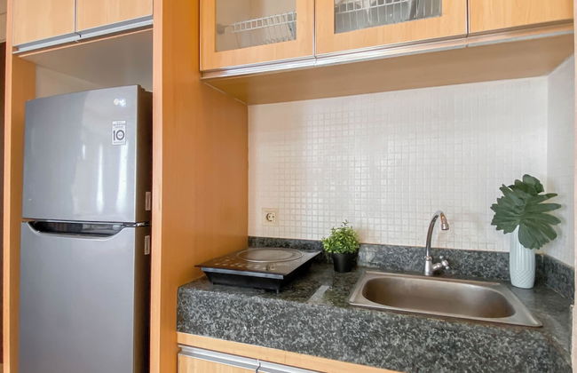 Good Place And Spacious Studio Transpark Cibubur Apartment - Foto 11