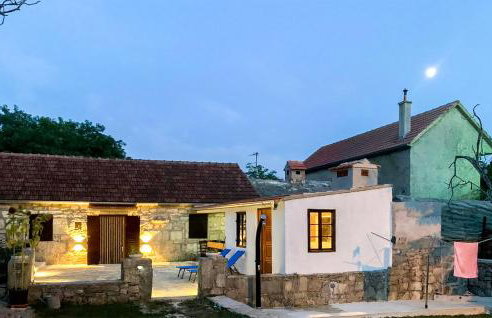 1 Bedroom Lovely Home In Medvida - Foto 10