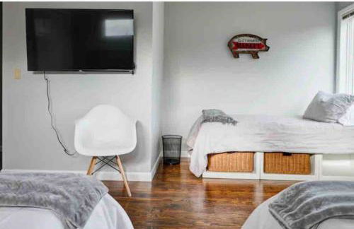 Luxury Woodstock Family Retreat with pool hot tub - Foto 12