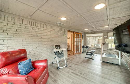 Family-Friendly Tulsa Suburb Home By Parks and River - Photo 11