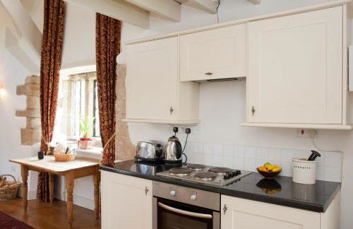 Welsh Gatehouse, Historic Castle which can cater for Electric Vehicle - Foto 13