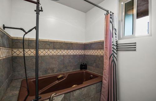 Luxury 6BR Retreat Fast WIFI, Dedicated Workspaces - Foto 19