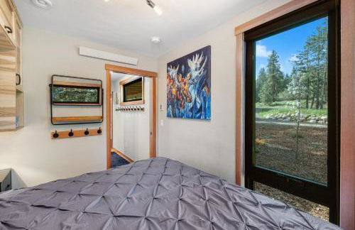 Two Pines - Unique container home w/hot tub - Downtown - Trailer Parking - Pet friendly - Foto 23