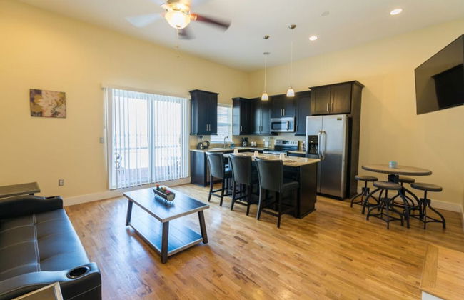 Merchant Lofts Comfy Condos – Walk Everywhere - Foto 26