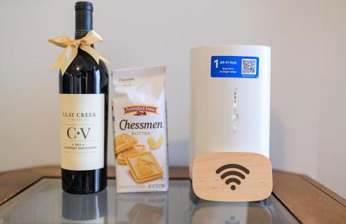 Enchanting 2-Bedroom Ground Floor Beach Condo at Cape Canaveral WiFi & AC - Foto 21