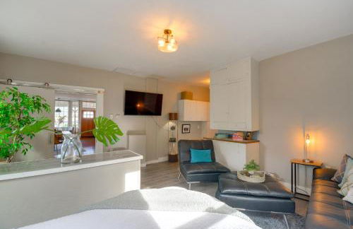 Gig Harbor House with Private Beach and Views! - Foto 21