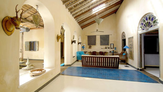 Coin salon dans le hall