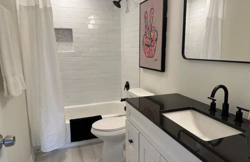 Vine City Home - Duplex - 3 Mins From GWCC & Mercedes- Benz Stadium - Foto 13