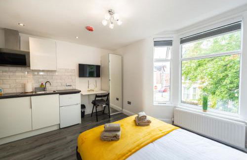 Five Seasons Liverpool City - Modern Studios near Anfield - Foto 47