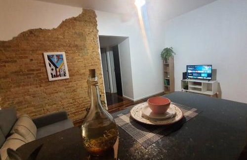 Apartamento com espaço para home Office no Menino Deus ao lado do shopping Praia de Belas - Foto 2