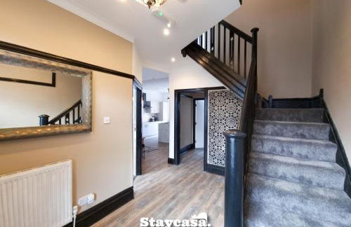 Spacious 6-Bed with Large Patio and Free Parking - Foto 20