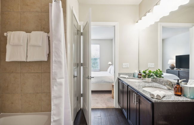 Century Millenia - Foto 24