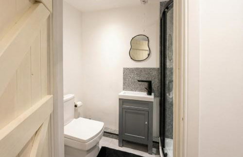 Quirky Village Centre Apartment Above a Cocktail Bar, Castle Donington - Foto 9