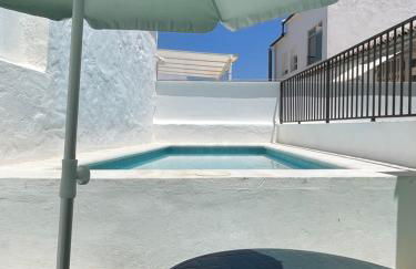 Apartamento nuevo con piscina en el centro "Doña Paca-Ronda" - Photo 1