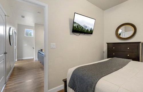 Mountain Peaks Getaway 4BR4BA Pet-Friendly Central AC Near Downtown Trails - Foto 17