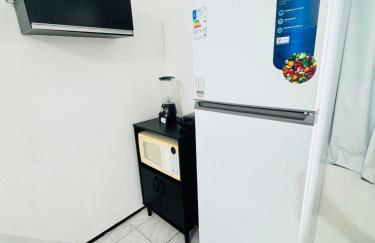 Ap em bairro nobre com garagem e ar - Foto 2